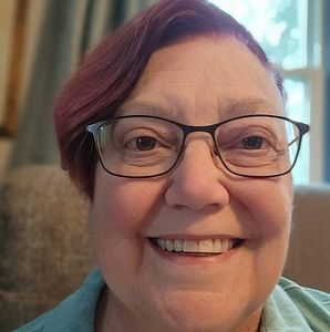 Meet your Posher, Liz